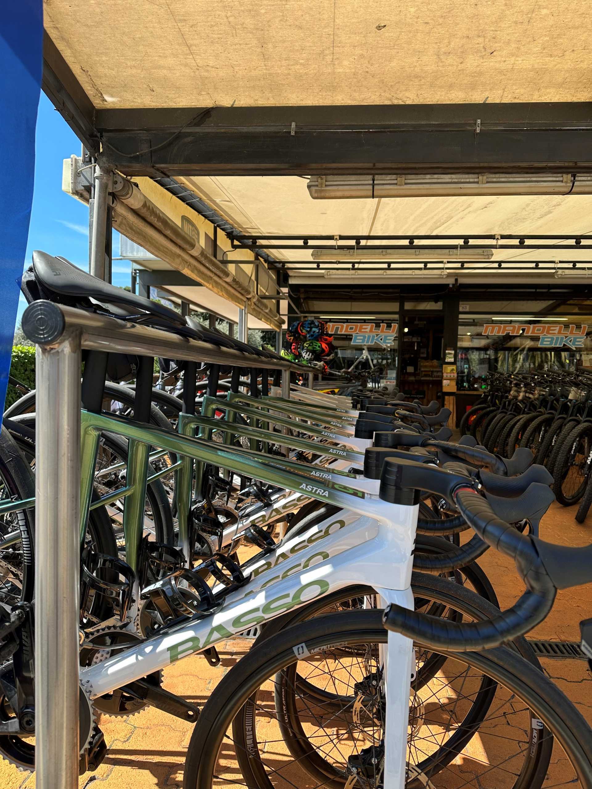 mandelli bike - rental center and shop